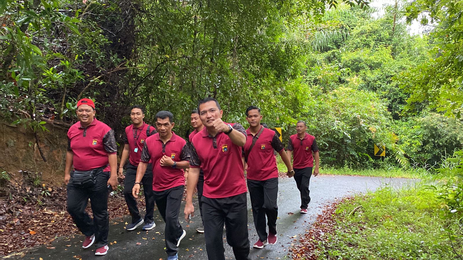 Olahraga Bersama sinergritas Polres Bangka Barat dan Kodim 0431/Babar di Bukit Menumbing