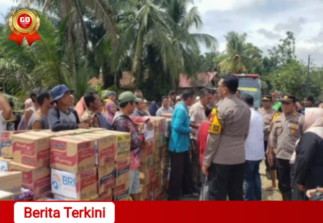 Polres Batanghari Mendistribusikan Bantuan Sosial dan Pelayanan Kesehatan kepada Korban Banjir