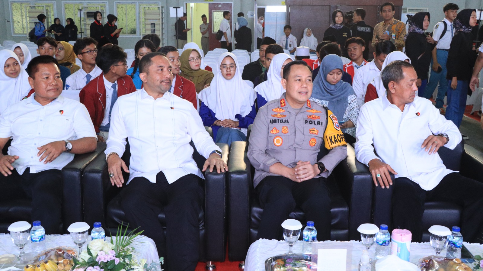 Roadshow Bangun Daya Cegah dan Daya Tangkal Penyalahgunaan Narkoba Diikuti Pelajar dan Santri di Kabupaten Gresik