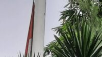 Bendera Merah Putih Dalam Kondisi Kusam Tak Terurus Berkibar di Rumah Dinas Kabupaten Purwakarta