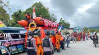 Polres Teluk Wondama Pengamanan Karnaval Mobil Hias Peringati HUT Kabupaten Teluk Wondama Ke-21