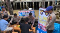 Buruh dan ABK Kapal Manfaatkan Layanan Kesehatan Klinik Apung Satpolairud Polres Kepulauan Meranti