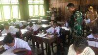 Pos Mayerga Satgas PAMTAS Kewilayahan Yonif 407/PK Menghadiri Undangan Pembukaan Ujian Sekolah SD Inpres Meyerga Dilanjutkan Membantu Pengawas Ujian