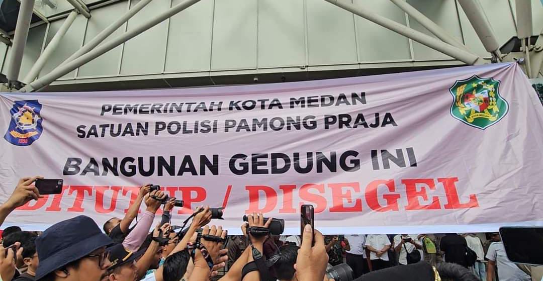 Mall Center Point Di Segel Diduga Tunggak Pajak hingga 250 Milyar
