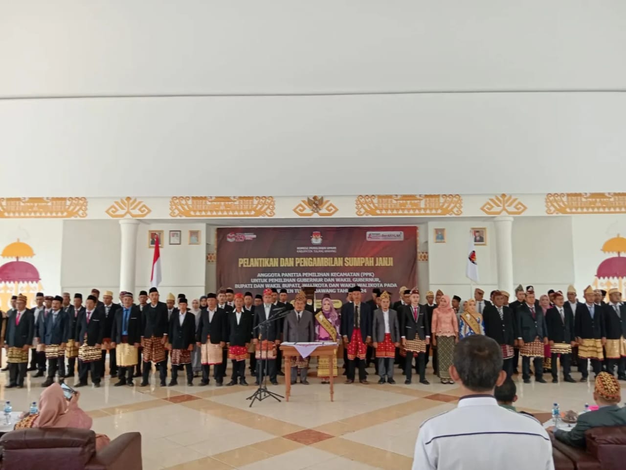 Pelantikan dan Pengambilan Sumpah Anggota PPK Kabupaten Tulang Bawang Berlangsung Sukses