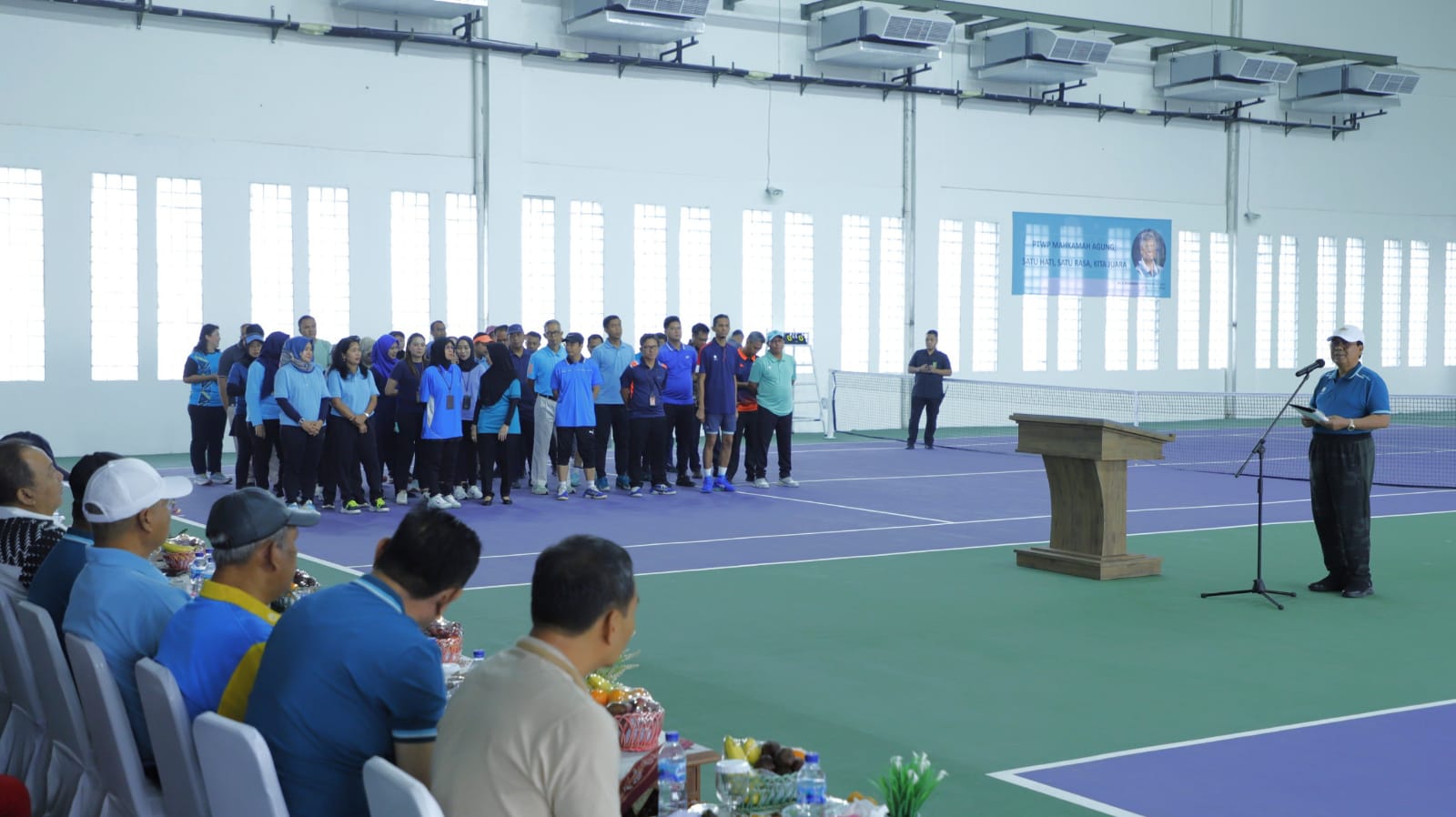 Ketua Mahkamah Agung Prof.Dr.H.M.Syarifuddin,S.H.,M.H Resmikan Lapangan Tenis Mahkamah Agung 