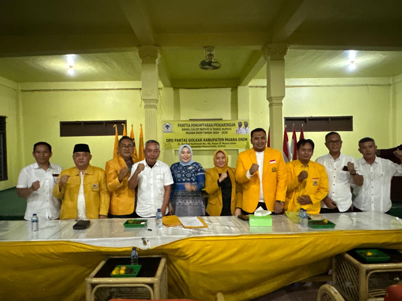 Siap Bertarung Di Pilkada 2024 Lidyawati Cik Ujang Kembalikan Formulir Pendaftaran Bacabup Muaraenim 