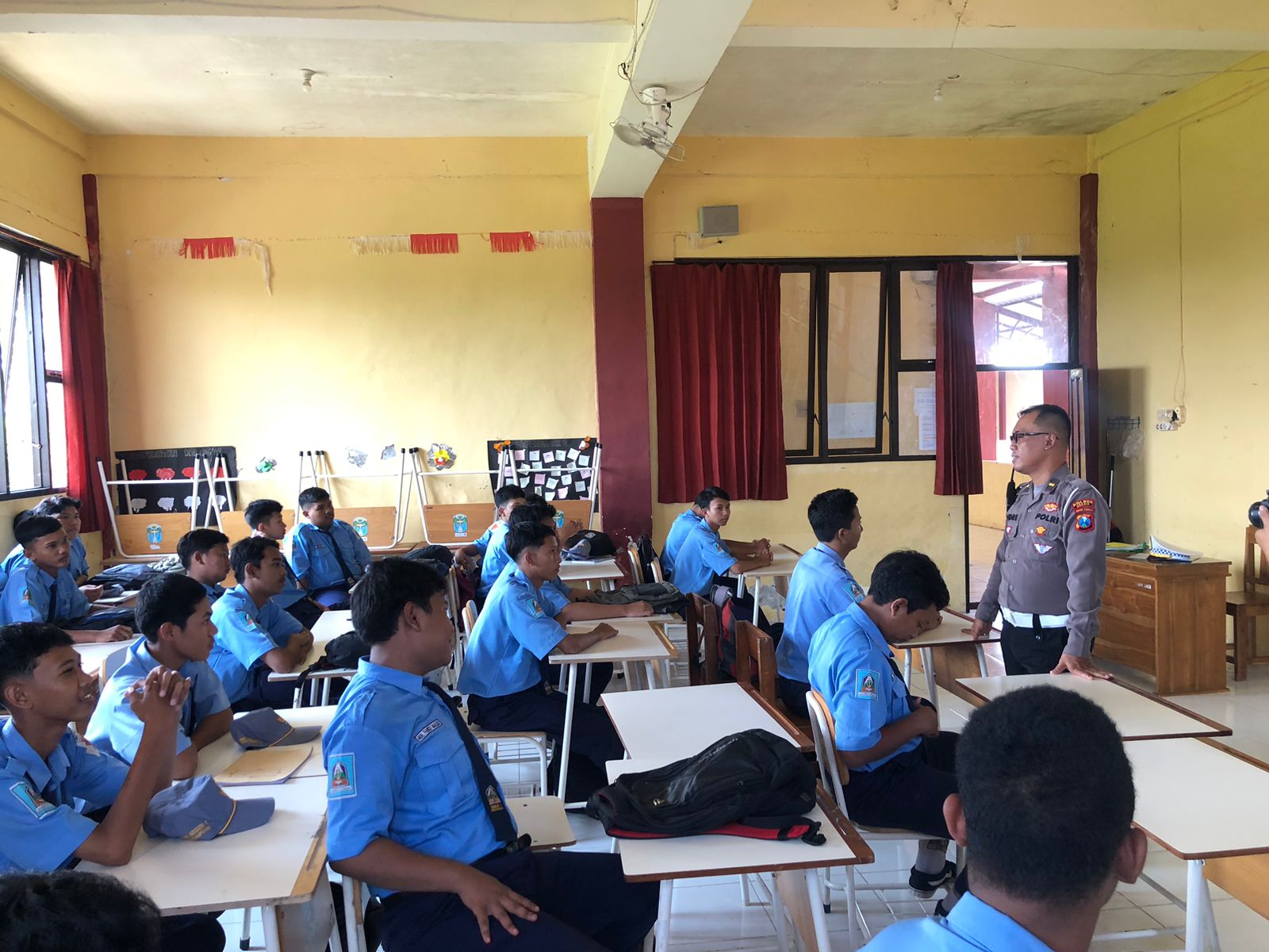 Hari Pendidikan Nasional, Satlantas Polres Gresik Go to School di SMKN 1 Duduksampeyan
