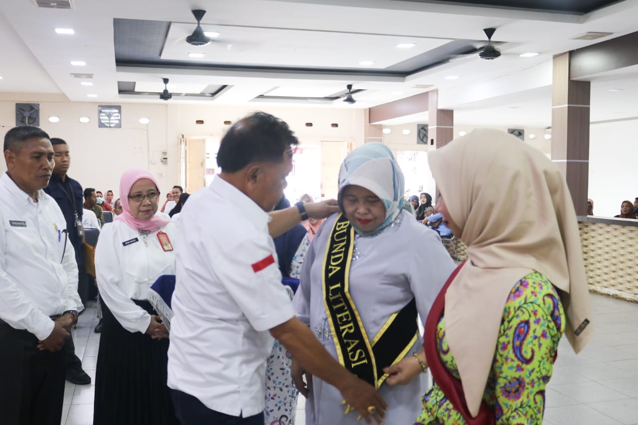 Plt Bupati Asmar Buka Sosialisasi Budaya Baca dan Kearsipan