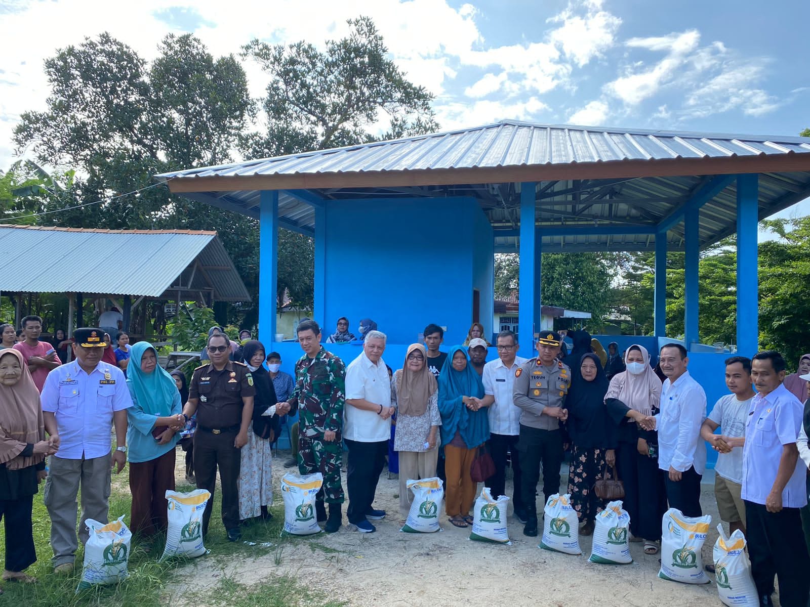 Wakapolres Bangka Barat Hadiri Kegiatan Penyaluran Beras Cadangan Pangan Pemerintah