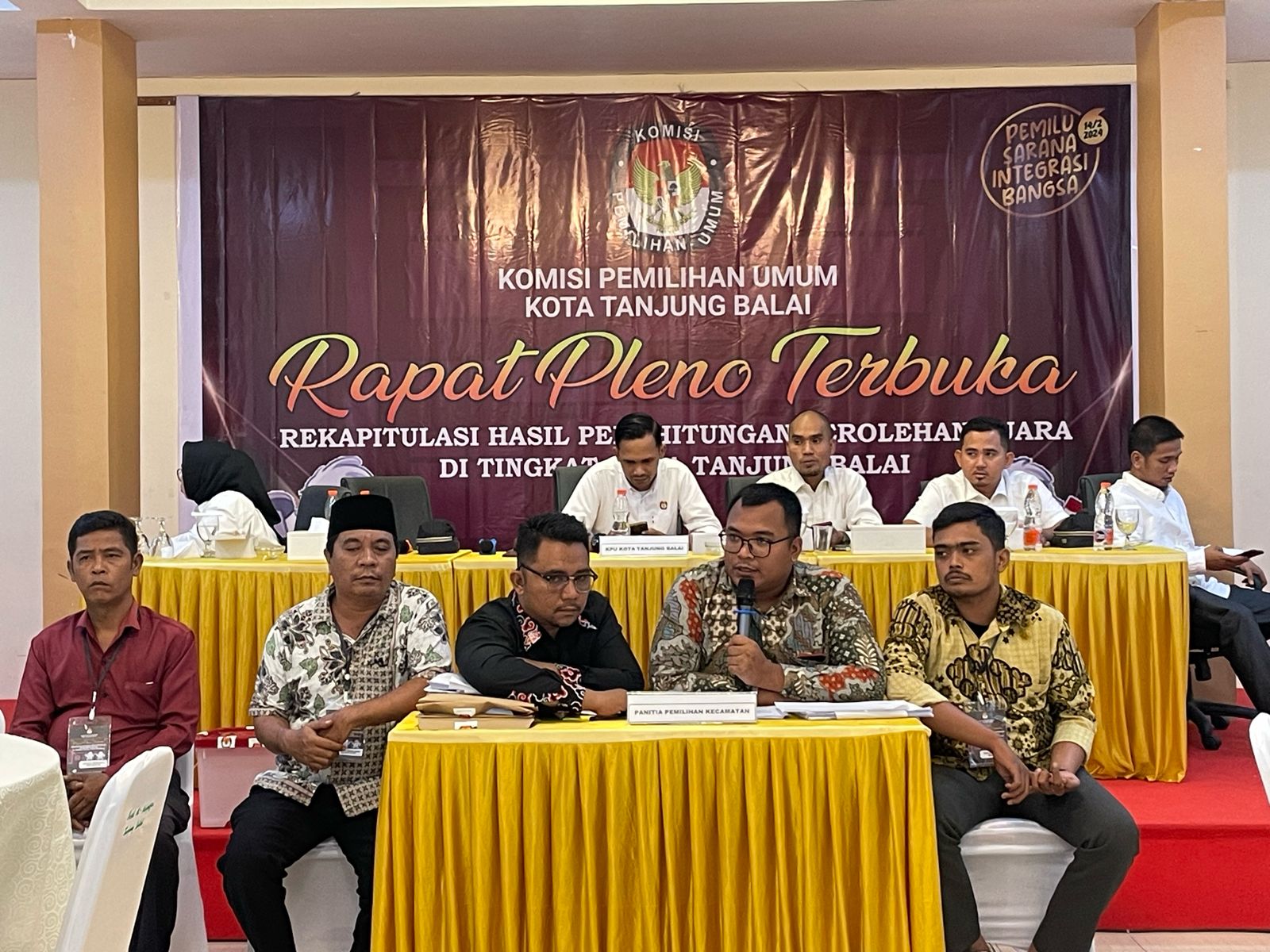 Pastikan Rapat Pleno Berjalan Aman dan Kondusif Kapolres Tanjung Balai Laksanakan Pengecekan Personel Pengamanan