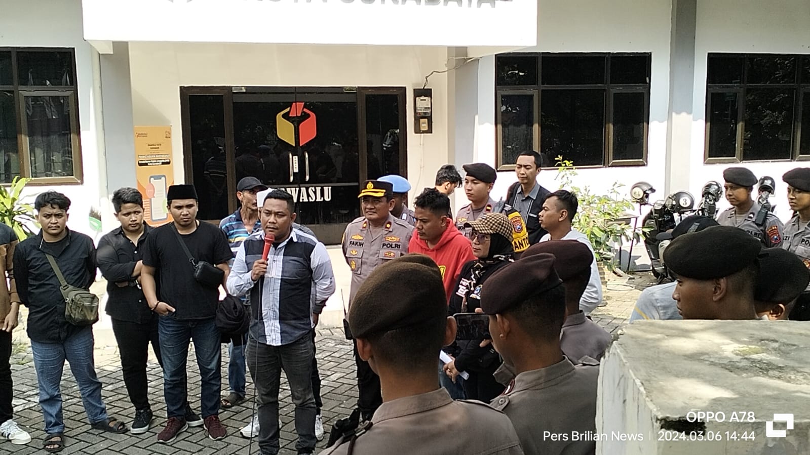 Harianteks.foto 184