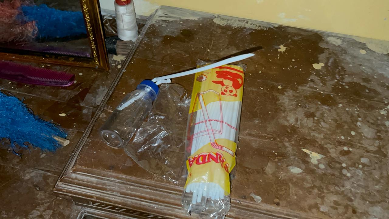Selain Pil, Polisi Temukan Alat Hisap Sabu dari Ketiga Pelaku Yang Diamankan di Sebuah Rumah Kadipiro