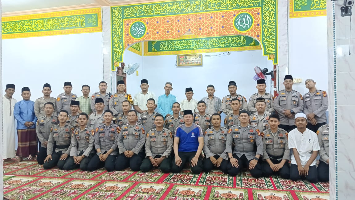 Ops Tertib Ramadhan LK 2024 : Polres Meranti Pelaksnaan Sholat Tarawih Dengan Khusuk