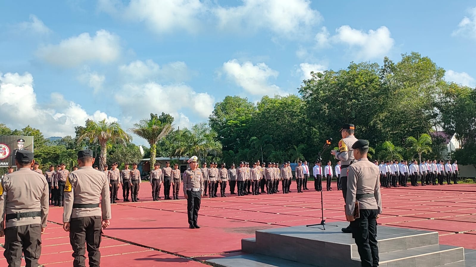 Raih Prestasi Baik, 2 Anggota Polres Bangka Barat Mendapat Penghargaan 