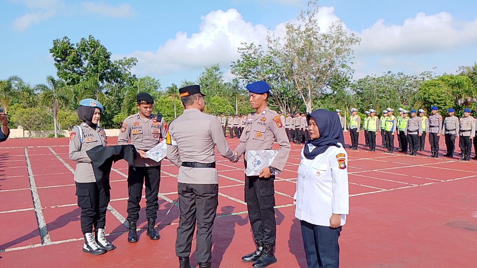 https://www.goindonesia.id/raih-prestasi-baik-2-anggota-polres-bangka-barat-mendapat-penghargaan/