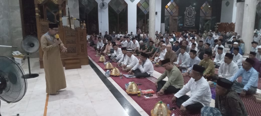 Dihadiri Ratusan Jama'ah Masjid
Peringatan Nuzulul Qur'an di Selayar Berlangsung Semarak