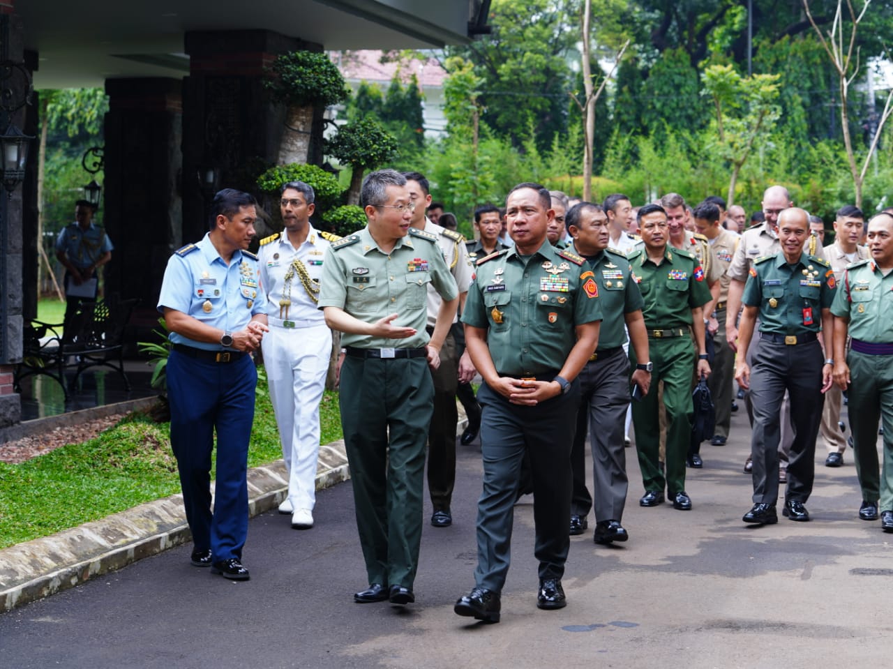 Panglima TNI Kumpulkan Para Atase Militer Negara Sahabat Dan Atese Matra.