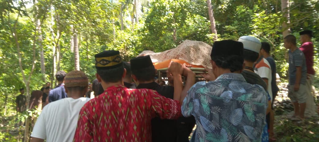 Dua Jasad Korban Laka Lantas di Dusun Boneapara Dikebumikan
