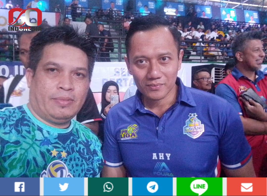 Calon Bupati Merangin Bersama Menteri Agraria dan Tata Ruang Melakukan Kegiatan Olahraga Volly Ball di Jogyakarta