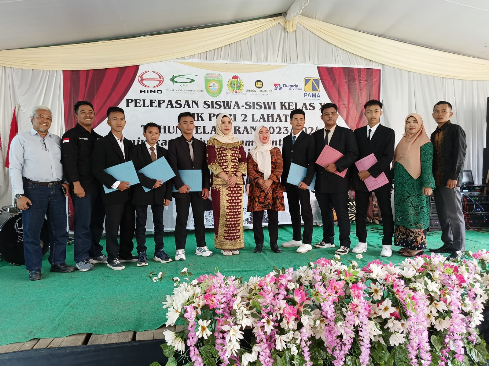 SMK PGRI 2 Lahat Gelar Pelepasan 242 Siswa Sekaligus MOU Dengan PT.United Trctors 