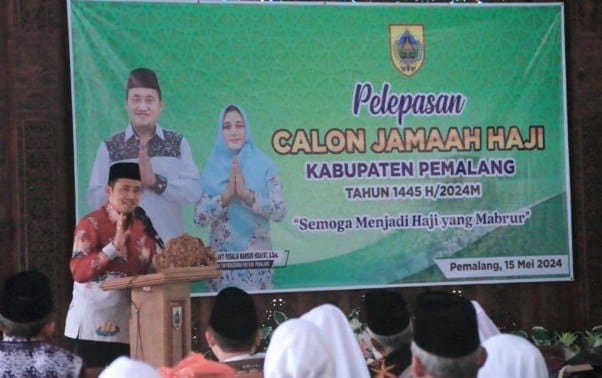 Bupati Pemalang Mansur Hidayat Memberangkatkan 708 Jemaah Calon Haji Pada Musim Haji Tahun 2024