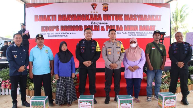 Korps Brimob Polri Gelar Bakti Sosial dan Resmikan Markas Baru di Karawang
