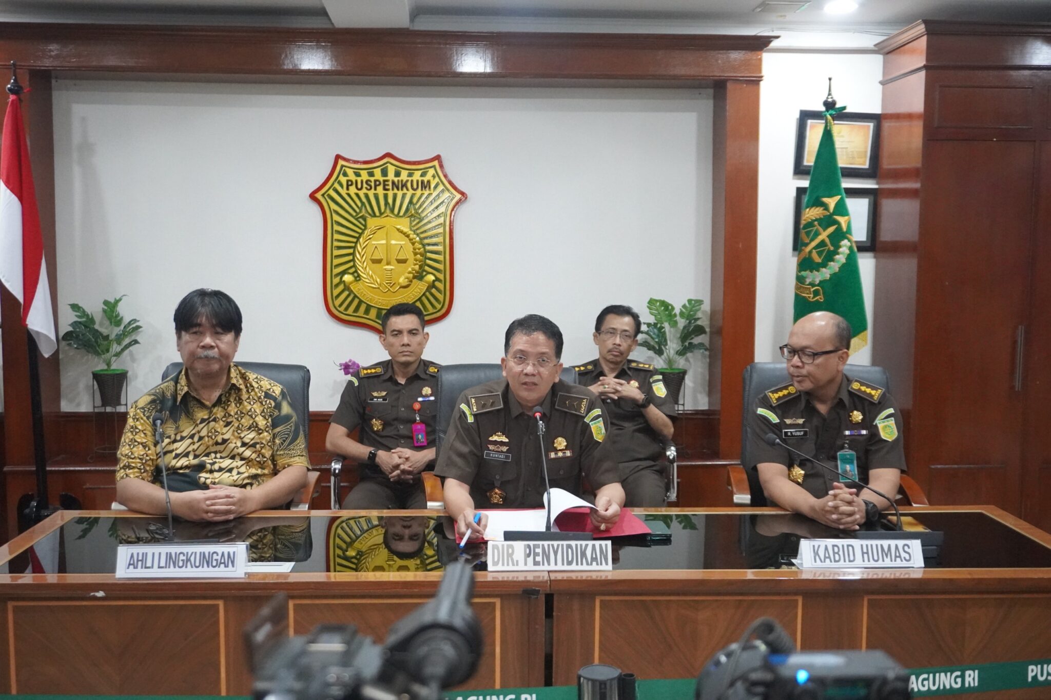 Tim Tabur Kejaksaan Agung Berhasil Mengamankan Buronan (DPO) Atas Nama Terpidana SOPHIA LOREtTA HUTABARAT