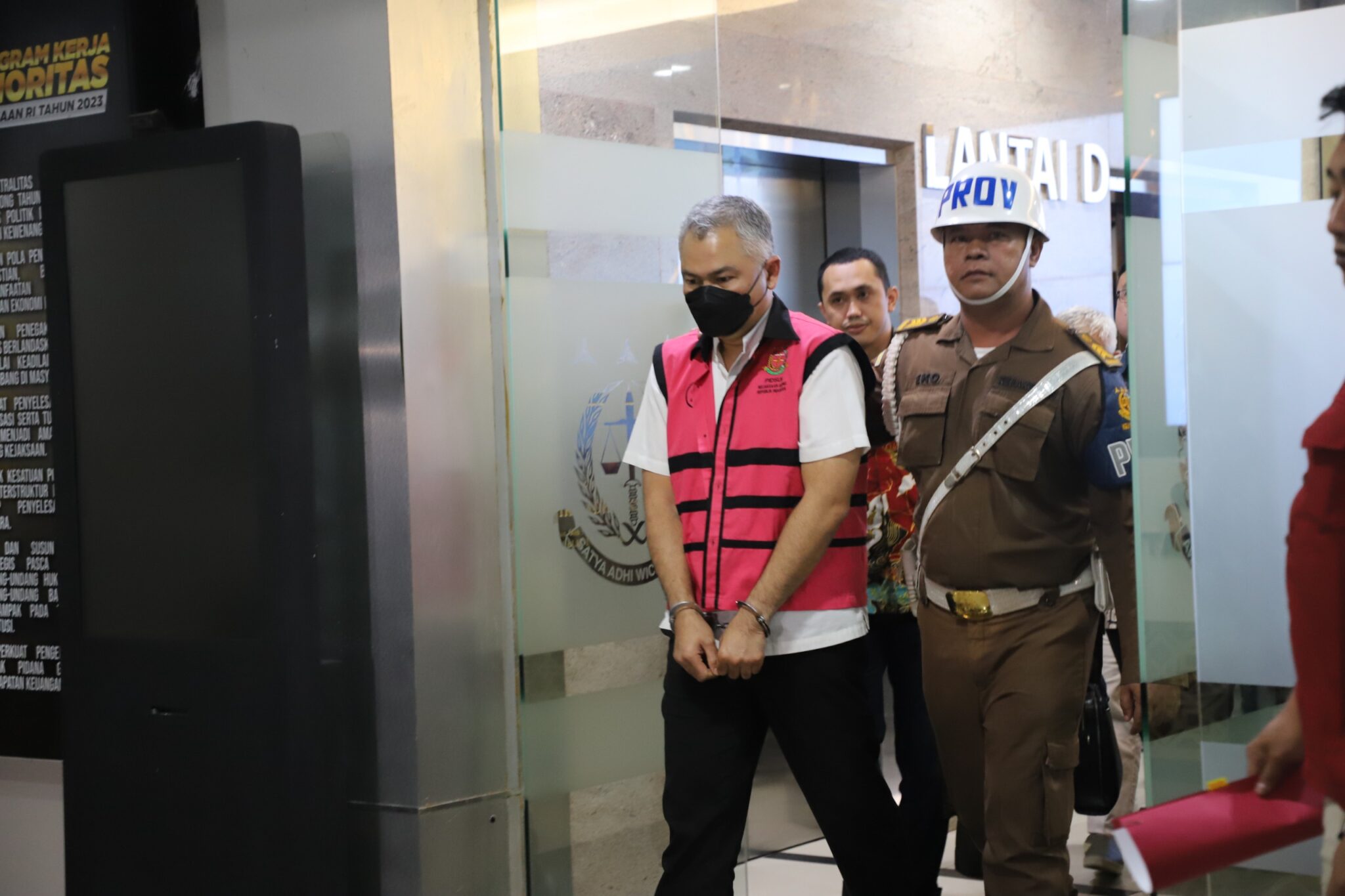 Dua Orang Tersangka Baru Terkait Dugaan Tindak Pidana Korupsi Dalam Tata Niaga Komiditas Timah*
