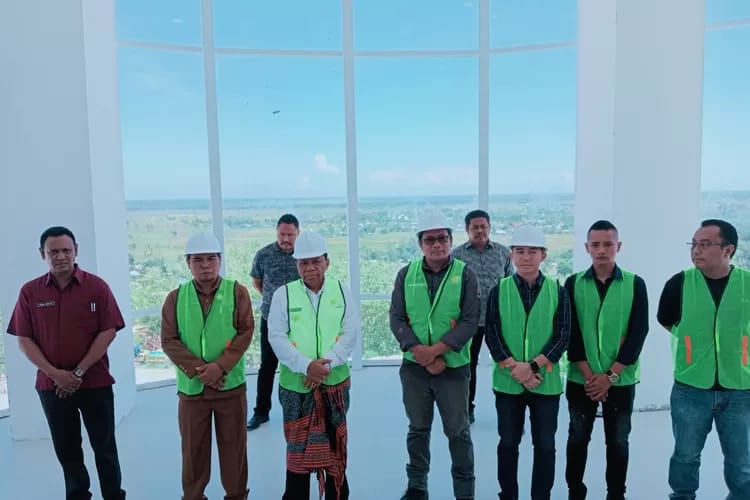 Bupati Simon nahak pastikan kantor bupati akan jadi hadiah kado natal untuk masyarakat malaka.