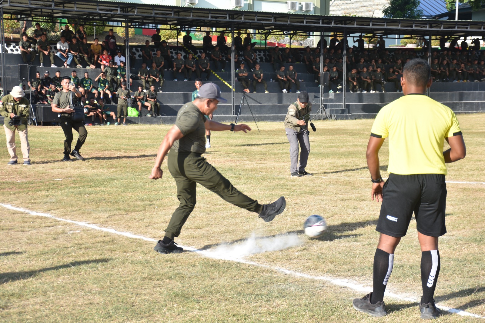 Pangdam Kasuari Resmi Membuka Turnamen Sepak Bola Kodam Kasuari Open Pangdam Cup