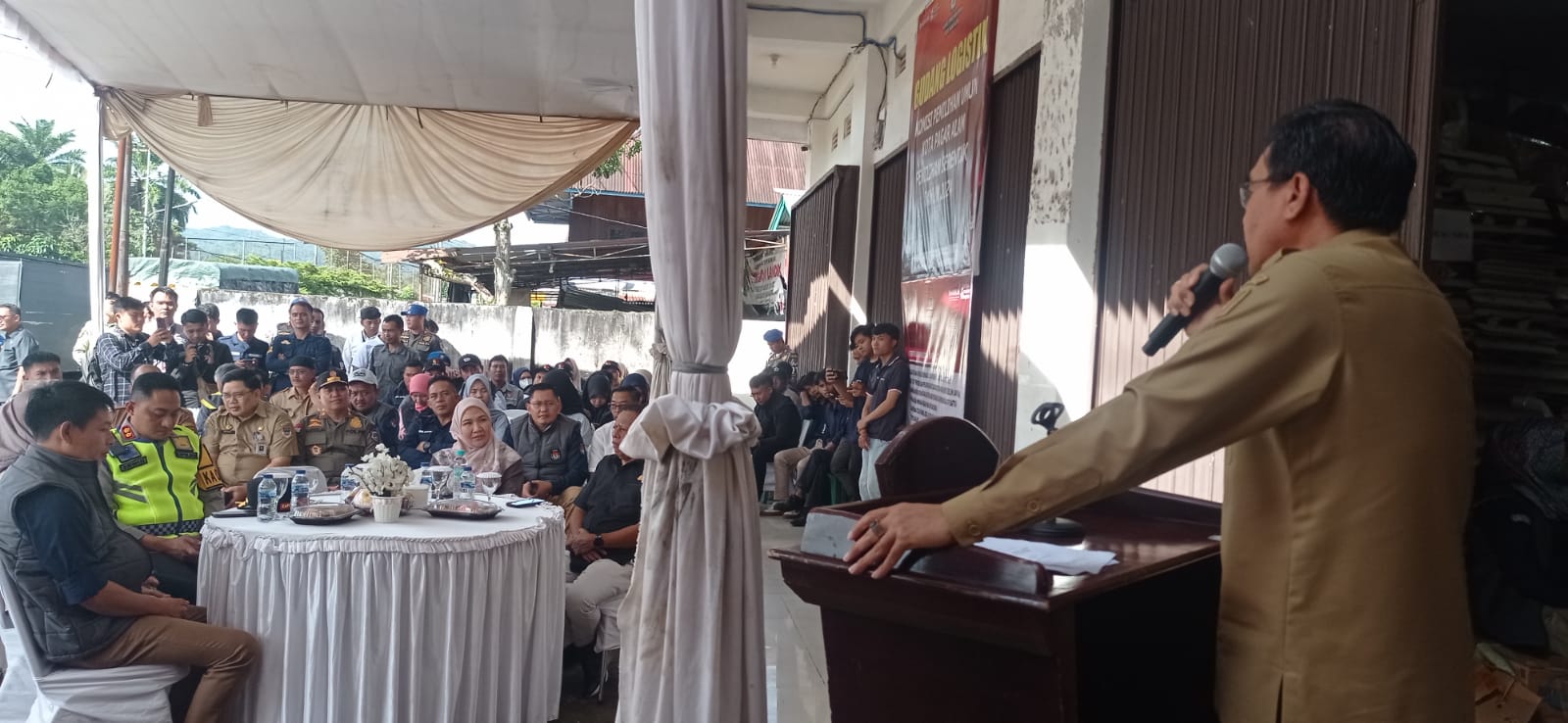 Hadiri Pemusnahan Kertas Suara Rusak Dan Lebih Serta Pendistribusian Logistik, Ini Kata Pj Walikota Pagar Alam Nelson Firdaus.