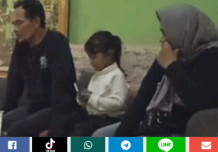 https://www.goindonesia.id/momen-perayaan-natal-2024-persekutuan-doa-bp-batam-gelar-bakti-sosial-dan-kunjungan-kasih/ Mobil Toyota Calya Dibawa Kabur Oknum Leasing, Video Viral