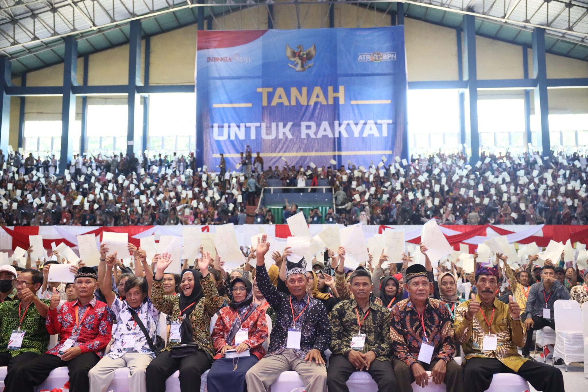 
Menteri AHY Diberi Mandat Yang Diamanatkan Oleh Presiden Joko Widodo, Sukseskan Sertipikat Tanah Elektronik Reforma Agraria di Jawa timur
