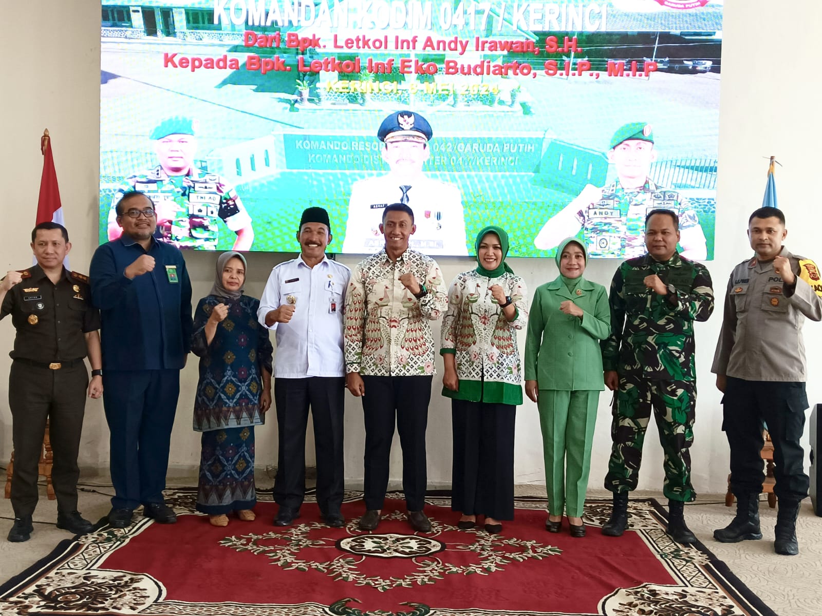 Suasana Haru Lepas Sambut Dandim 0417/Kerinci, Pj. Bupati Asraf Apresiasi Dedikasi Letkol Andi Irawan