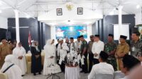 Walikota Tanjungbalai Melaksanakan Tepung Tawar Terhadap Jamaah Haji Yang Akan Berangkat Melaksanakan Ibadah Haji