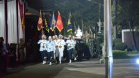 Menhan Prabowo Pimpin Upacara Parade Senja di Kemhan
