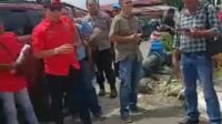 LSM Semut Merah dan LSM Fakta Berunjuk Rasa di Depan Kantor PN Sungai Penuh