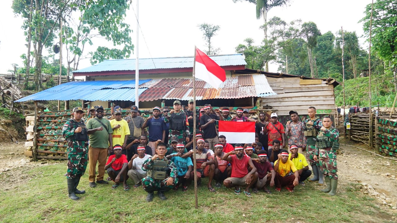 Sebanyak 29 Orang Eks OPM Mengumpulkan Sumpah / Ikrar Setia Kepada NKRI