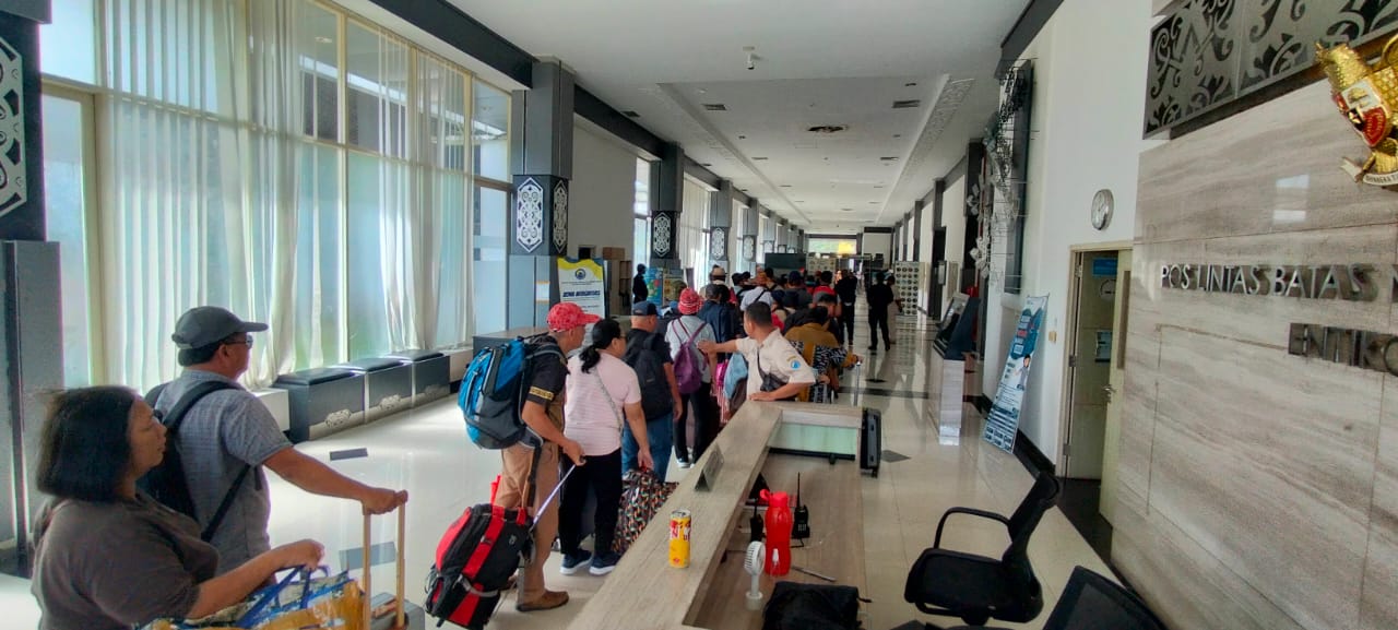 Momen Libur Peringati Hari Raya Waisak 2024, Dimanfaatkan Semaksimal mungkin Oleh Pelintas Antarnegara Untuk Berlibur