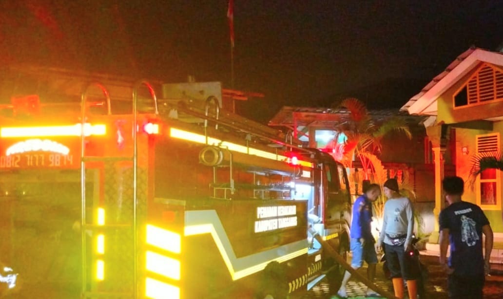 Polsek Talang Padang Identifikasi Kebakaran Rumah Pekon Sinar Semendo 