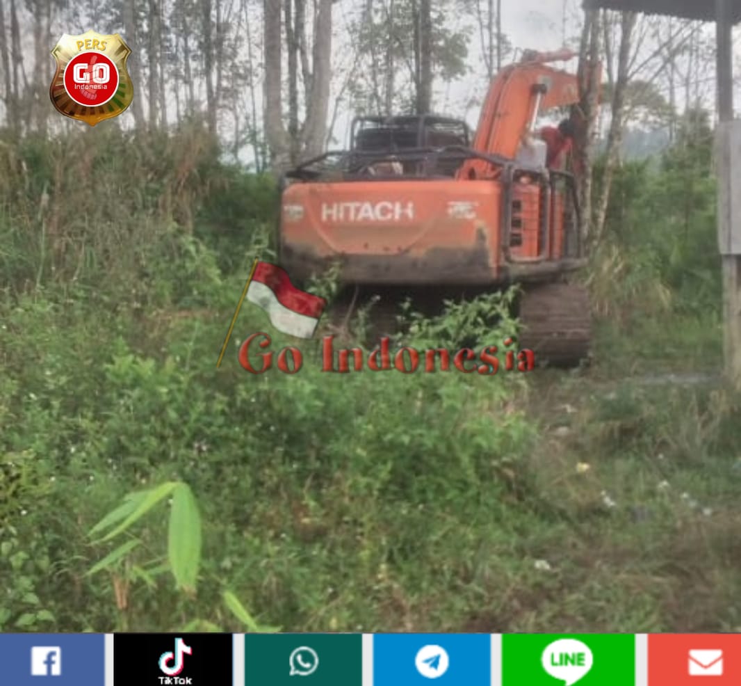 Jalan Usaha Tani Desa Gedang Mangkrak, Kontraktor Kabur ke 
Desa Tetangga