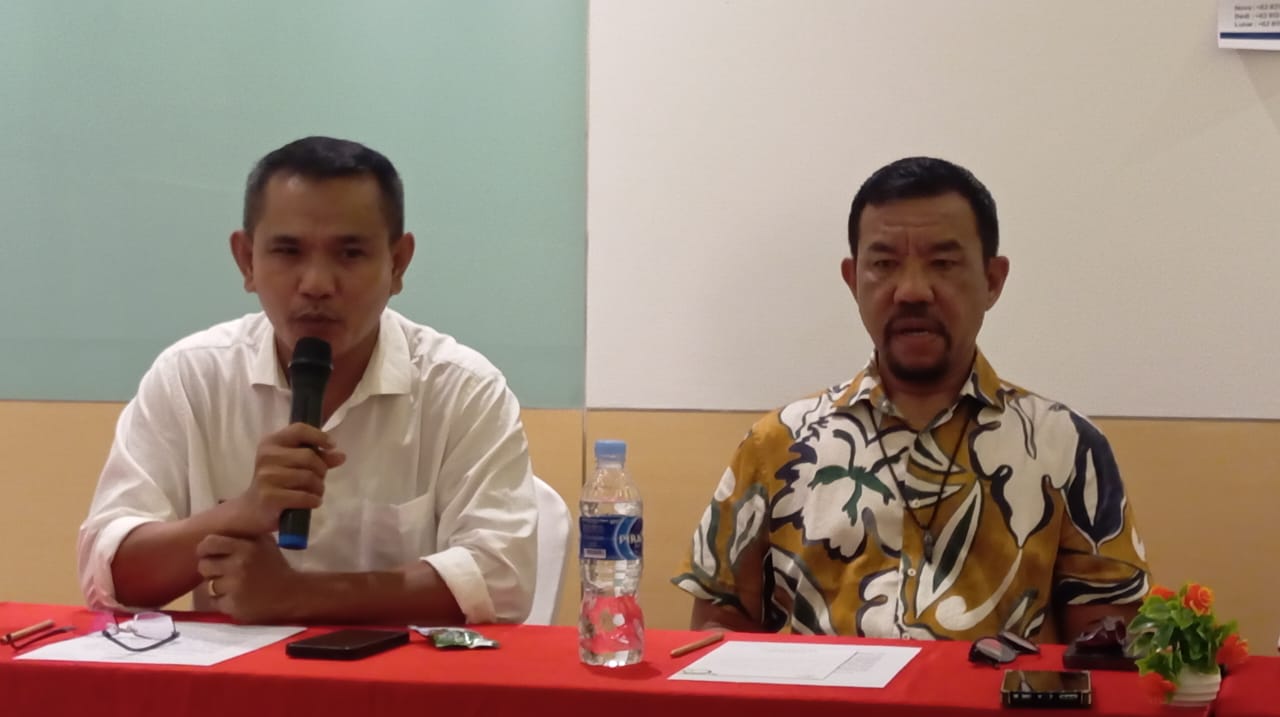 https://harianteks.com/panitia-pelaksana-astindo-kepri-golf-turnamen-2024-sukses-adakan-kegiatan-jumpa-pers-di-zest-hotel-nagoya/
