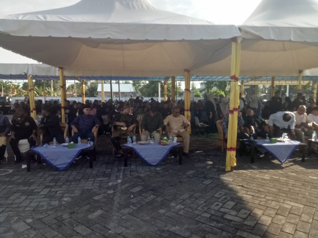 Paslon Gubernur Kepri dan Bupati Lingga
Hadiri Pelantikan DPD Lang Laut Lingga 