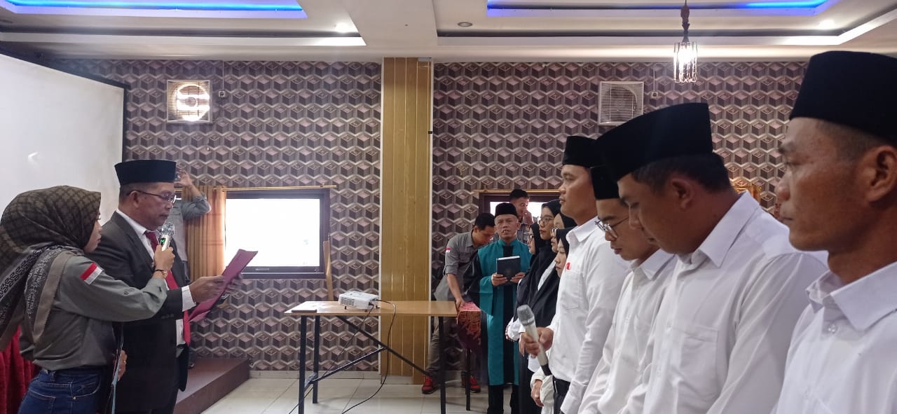 73 Pengawas TPS Pagar Alam Selatan Kota Pagar Alam Hari Ini Resmi Di Lantik Dan Ikuti Bimtek.