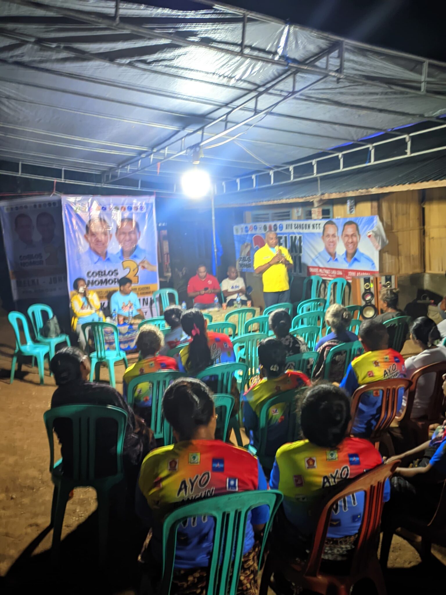 Kampanye Melki-Johni Warga Desa Dobo Nua Pu'u Dukung Penuh Paket Melky-Jhoni "BUNGKUS"