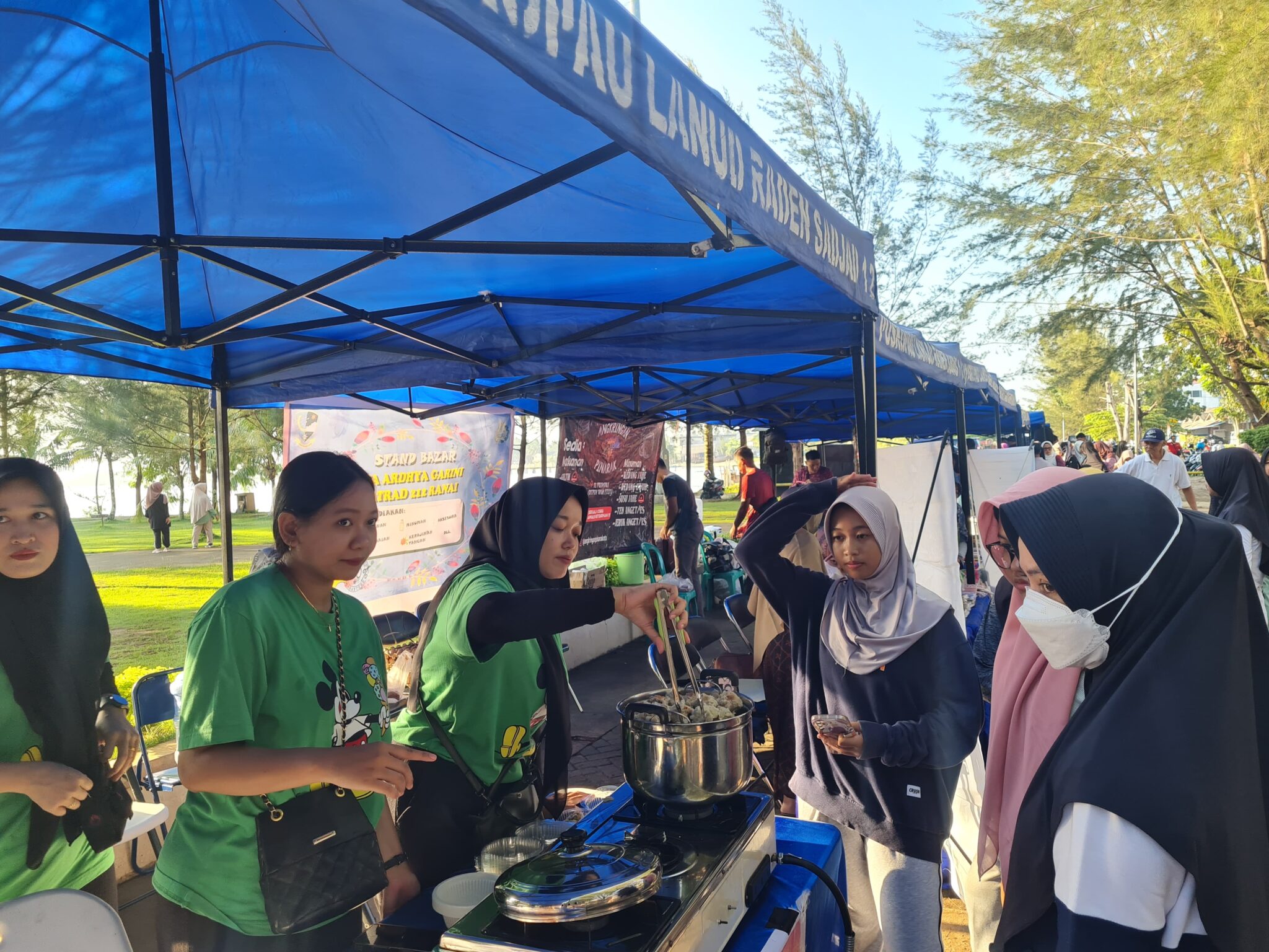 Meriah! Pasar Minggu Ria Lanud Raden Sadjad Jadi Tempat Favorit Warga Natuna untuk Rekreasi dan Belanja
