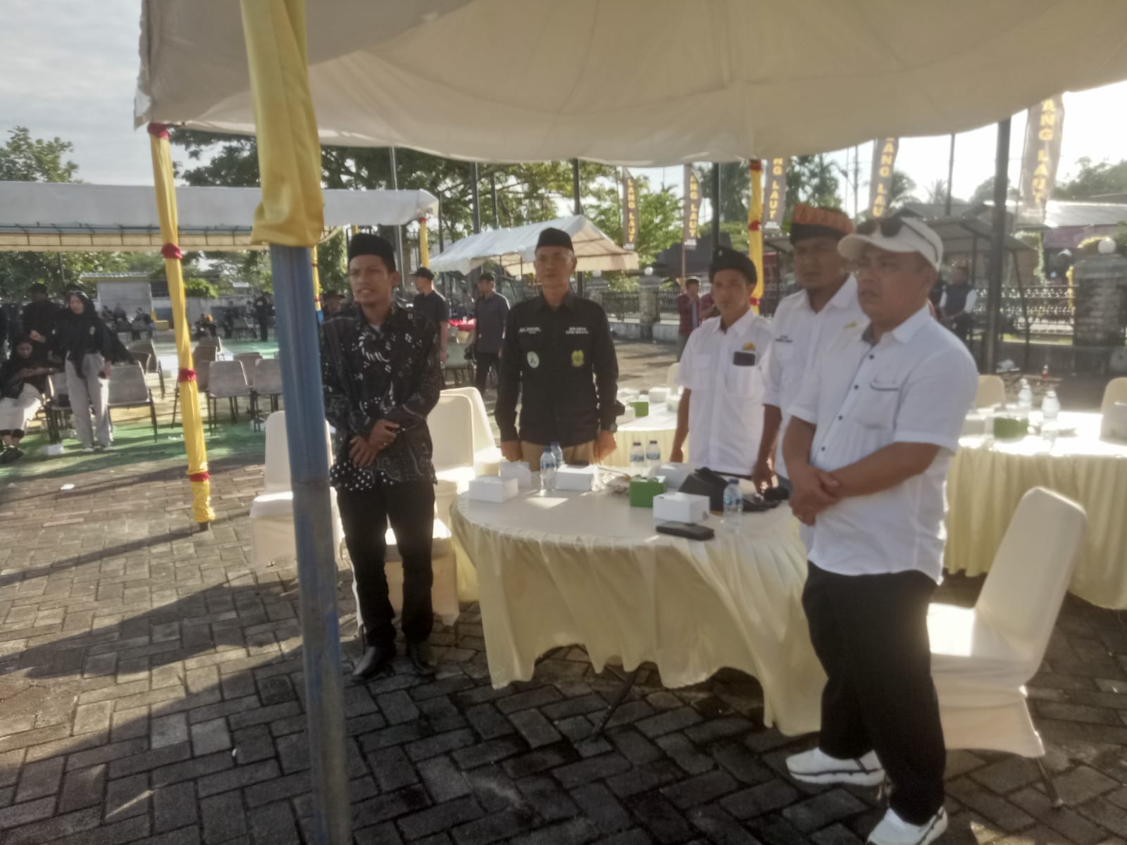 Paslon Gubernur Kepri dan Bupati Lingga
Hadiri Pelantikan DPD Lang Laut Lingga 