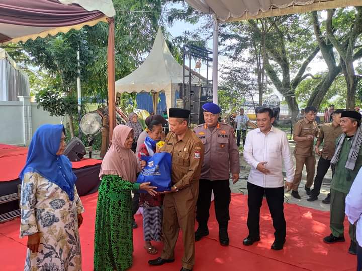 Wali Kota Tanjungbalai, H. Waris Tholib, diwakili oleh Pj. Sekretaris Daerah Kota Tanjungbalai. drh. Muslim, menghadiri acara Bakti Sosial Alumni AKABRI 94 Water Front City.