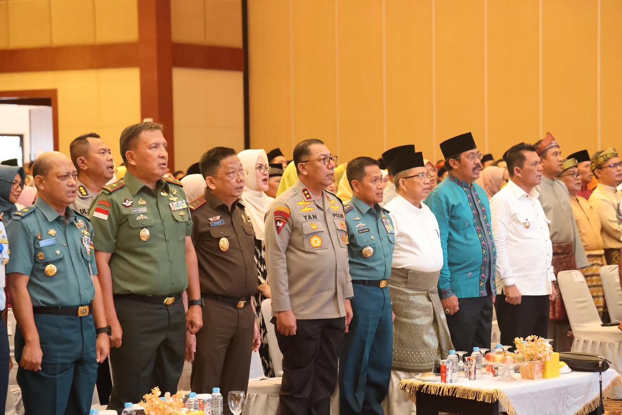 Kapolda Kepri Menghadiri Deklarasi Pilkada Damai dan Peringatan Hari Jadi Provinsi Kepri ke-22